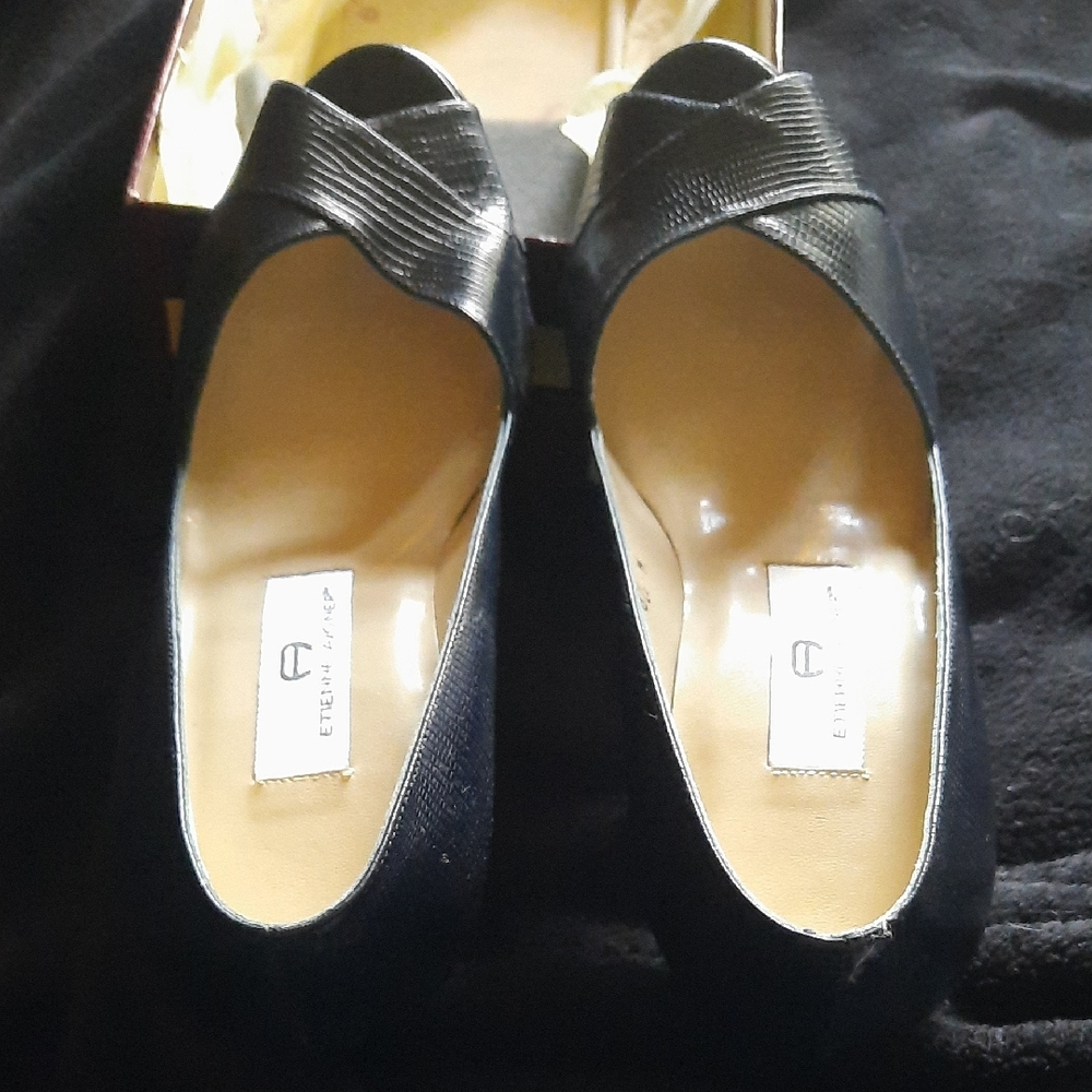 AIGNER Black Heels